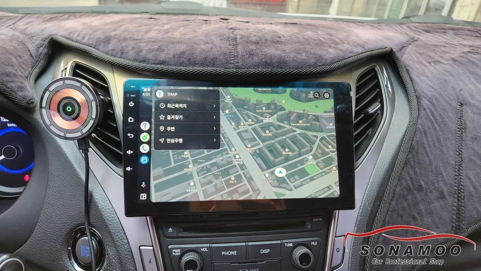 Hyundai Grandeur HGのAndroid Auto・CarPlay取付事例 施工写真 1-3