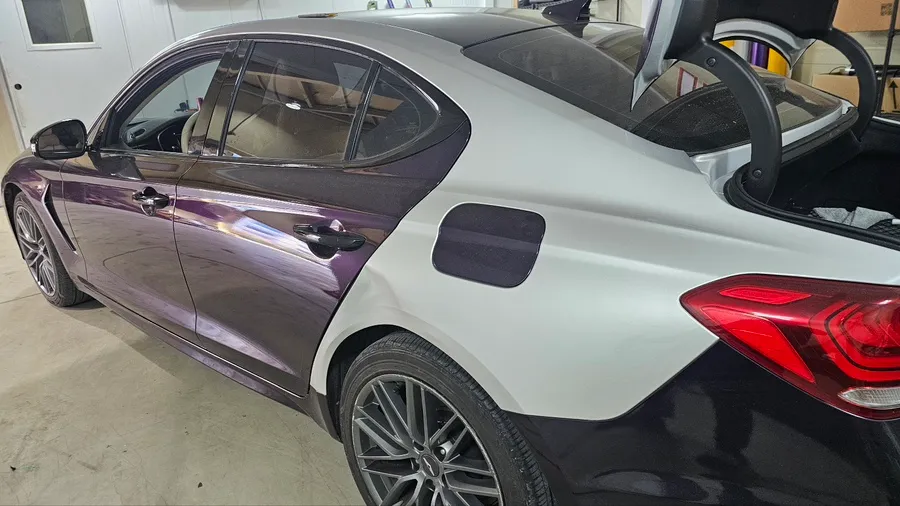 Genesis G70のカーラッピング事例|費用目安・仕上がり 施工写真 2-3