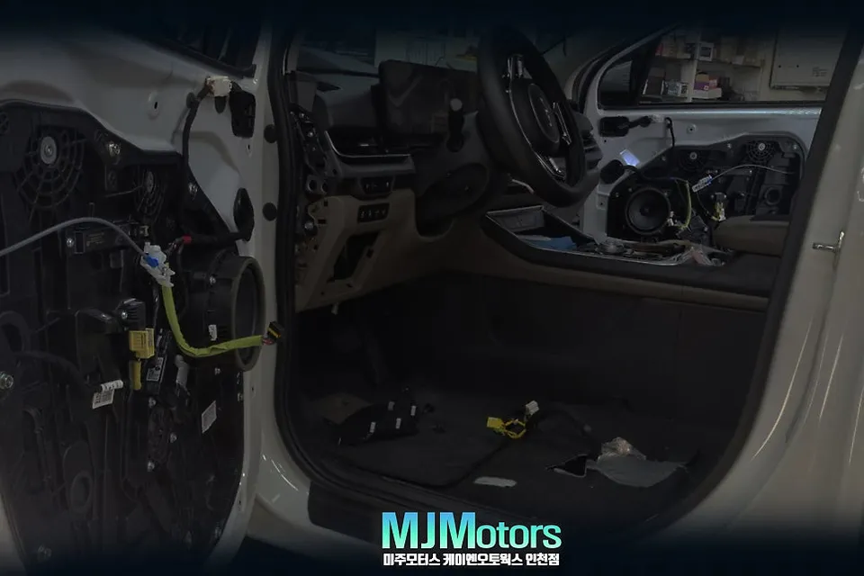 Kia Carnival Interior Customization Review — Enhanced Comfort Before