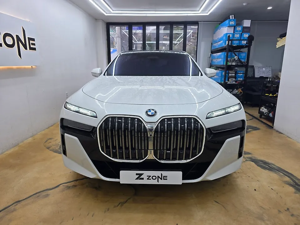 BMW 7 Series G11/G12 vinyl wrap - BMW 7 Series G11/G12 Vinyl Wrap Review - Cost & Results photo 4