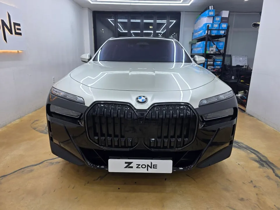 BMW 7 Series G11/G12 vinyl wrap - BMW 7 Series G11/G12 Vinyl Wrap Review - Cost & Results photo 5