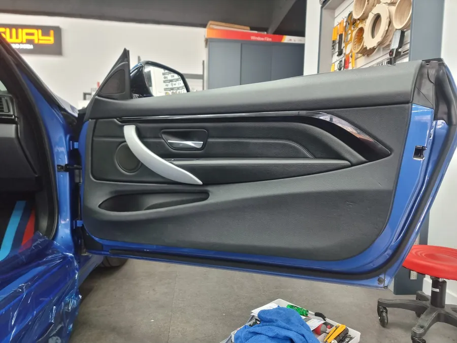 BMW 4 Series Convertible car audio - BMW 4 Series Convertible Car Audio Upgrade Review photo 4