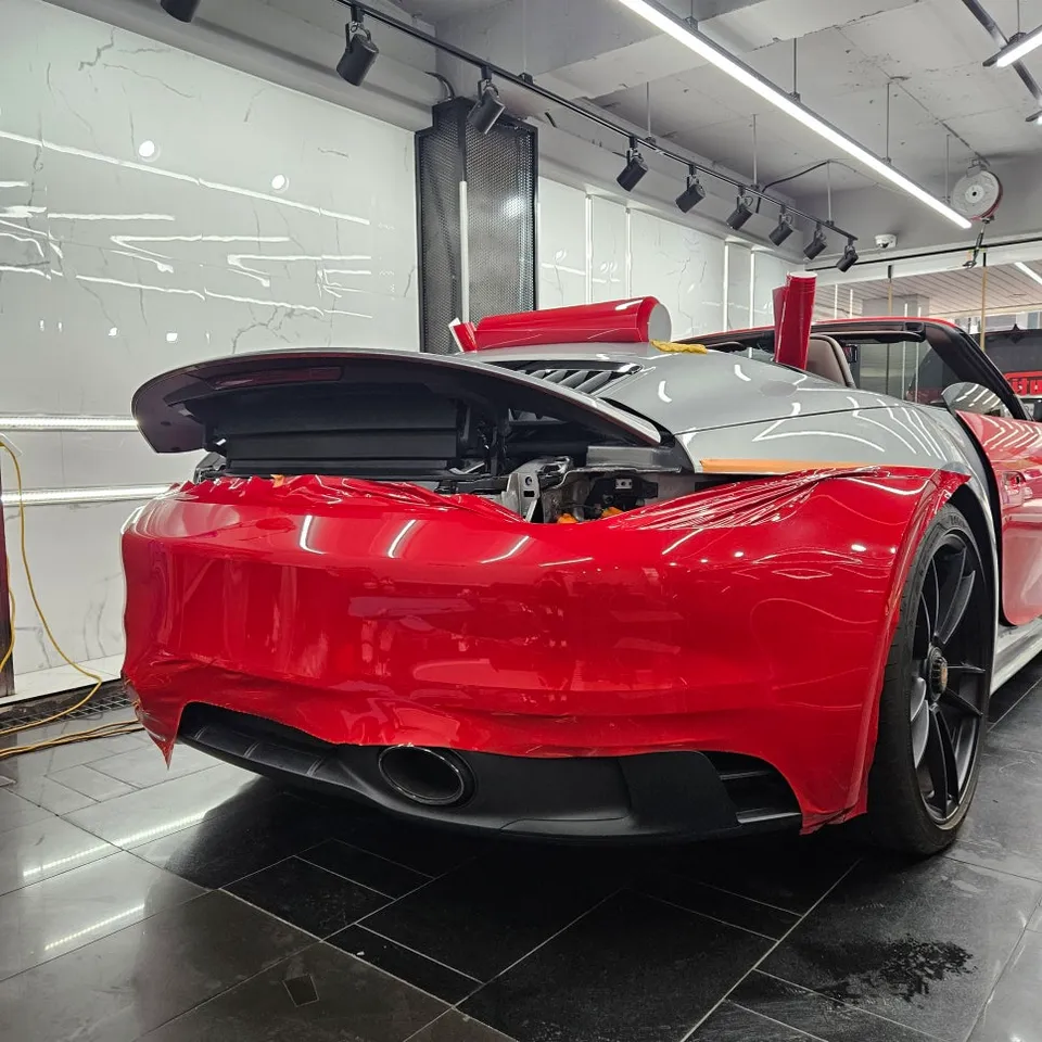 Porsche 911 992 vinyl wrap - Porsche 911 Vinyl Wrap Review: High Gloss Red Transformation photo 5