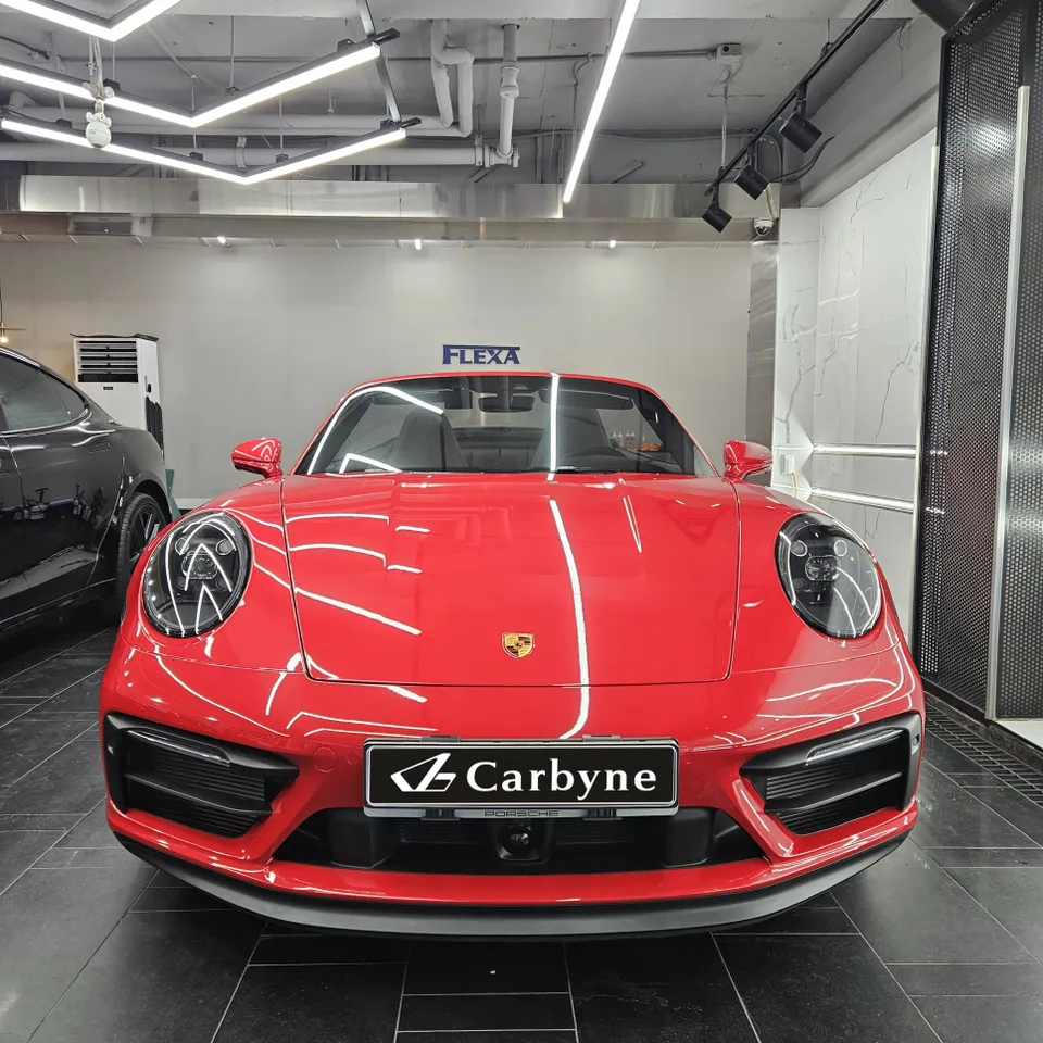 Porsche 911 992 vinyl wrap - Porsche 911 Vinyl Wrap Review: High Gloss Red Transformation photo 6