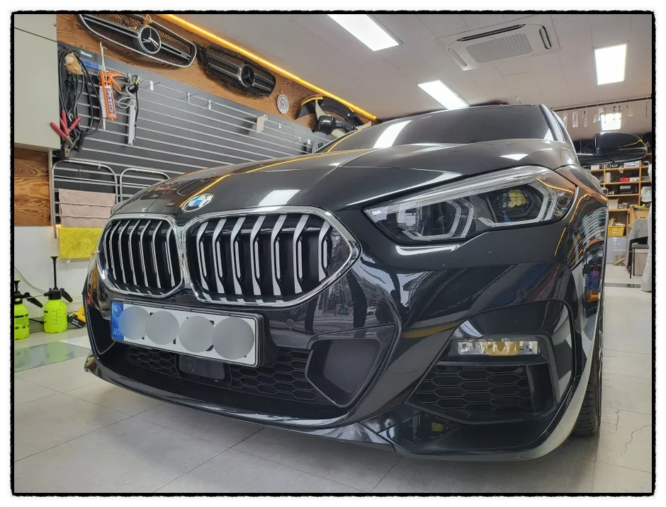 BMW 2 Seriesのカーラッピング事例|費用目安・仕上がり 施工写真 1-2