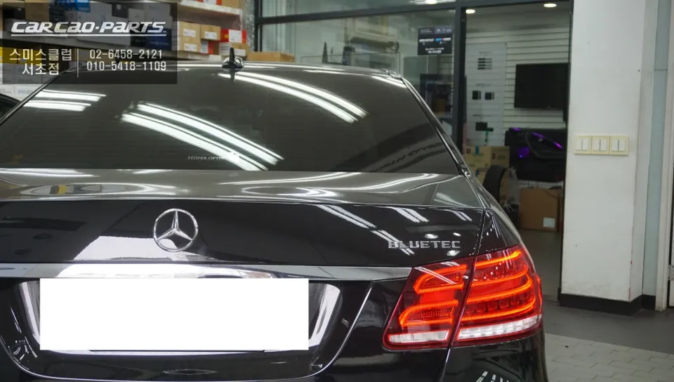 Mercedes-Benz E-Class W213のAndroid Auto・CarPlay取付事例 施工写真 1-3