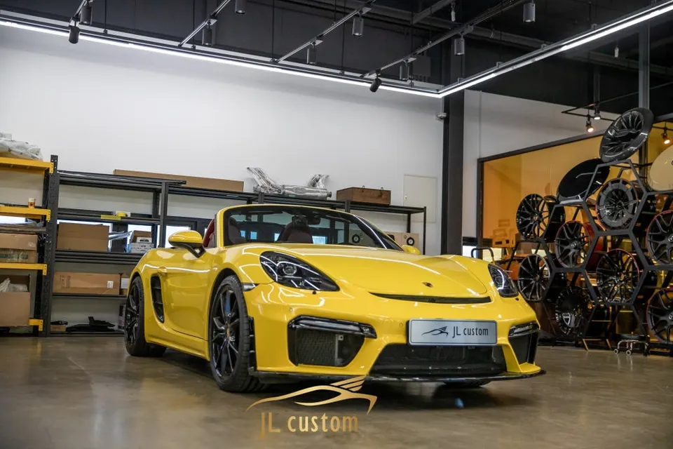 Porsche 718 Boxster seat ventilation installation result