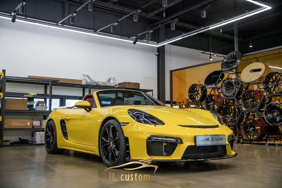 Porsche 718 Boxster Seat Climate Upgrade Review photo 4