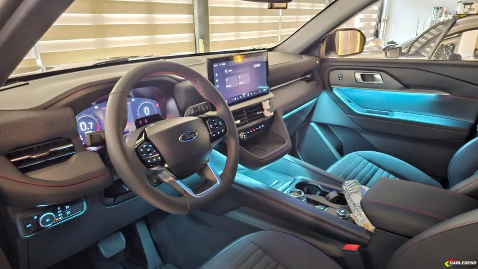 Ford Explorer ambient lighting - Ford Explorer Ambient Lighting Review — Enhanced Interior Mood photo 3