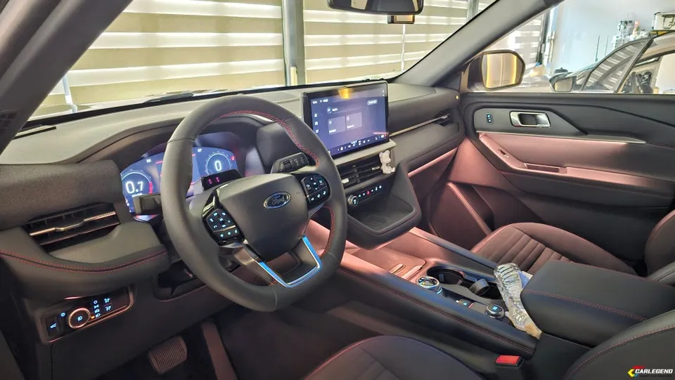 Ford Explorer ambient lighting - Ford Explorer Ambient Lighting Review — Enhanced Interior Mood photo 4