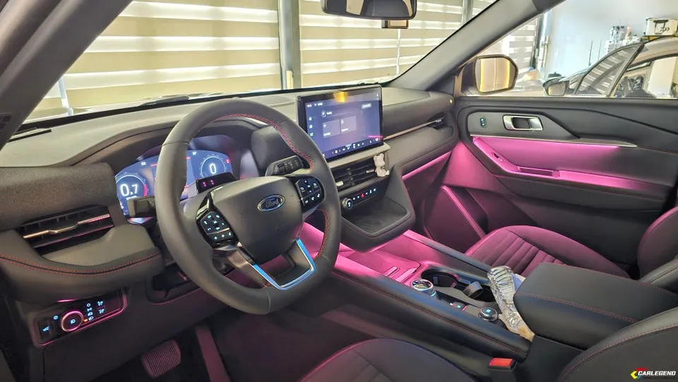 Ford Explorer ambient lighting - Ford Explorer Ambient Lighting Review — Enhanced Interior Mood photo 5