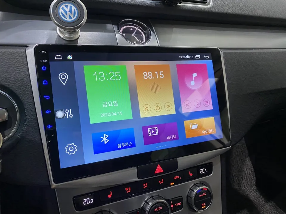 Volkswagen CCのAndroid Auto・CarPlay取付事例 施工写真 4