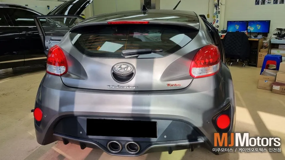 Hyundai Veloster window tinting - Hyundai Veloster Window Tinting Review: Heat Rejection Film photo 4
