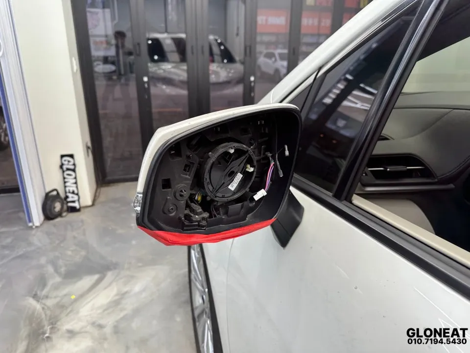 Toyota Sienna oem options - Toyota Sienna OEM Options Review: Wide Mirror Upgrade photo 5