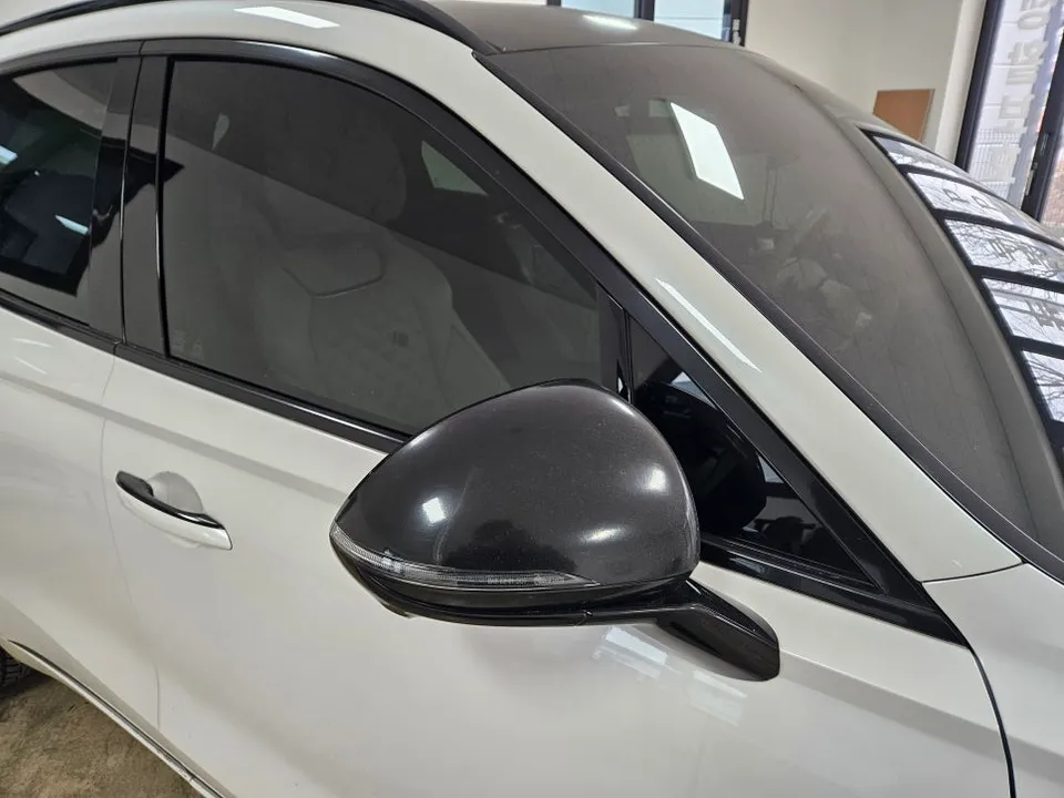 Genesis GV70 vinyl wrap - Genesis GV70 Vinyl Wrap Removal Review - Labday photo 3