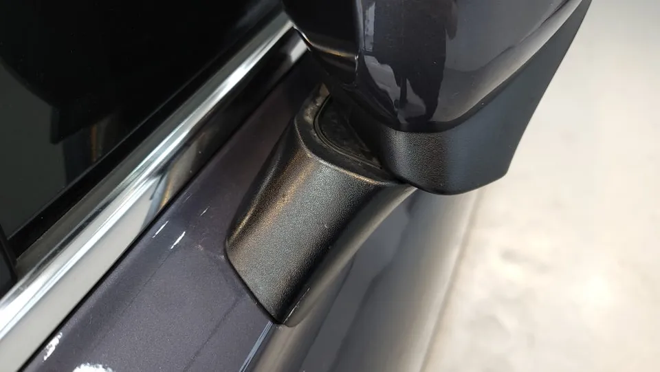 Hyundai Santa Feのカーフィルム施工事例|韓国での実例 施工写真 2-2
