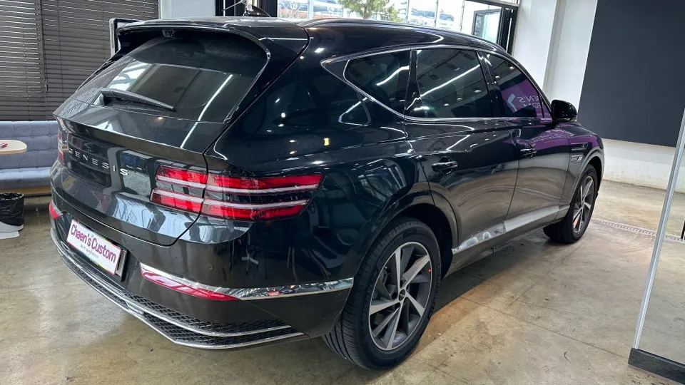 Genesis GV80 Coupe vinyl wrap - Genesis GV80 Coupe Vinyl Wrap Review: Crayon Color Change photo 6