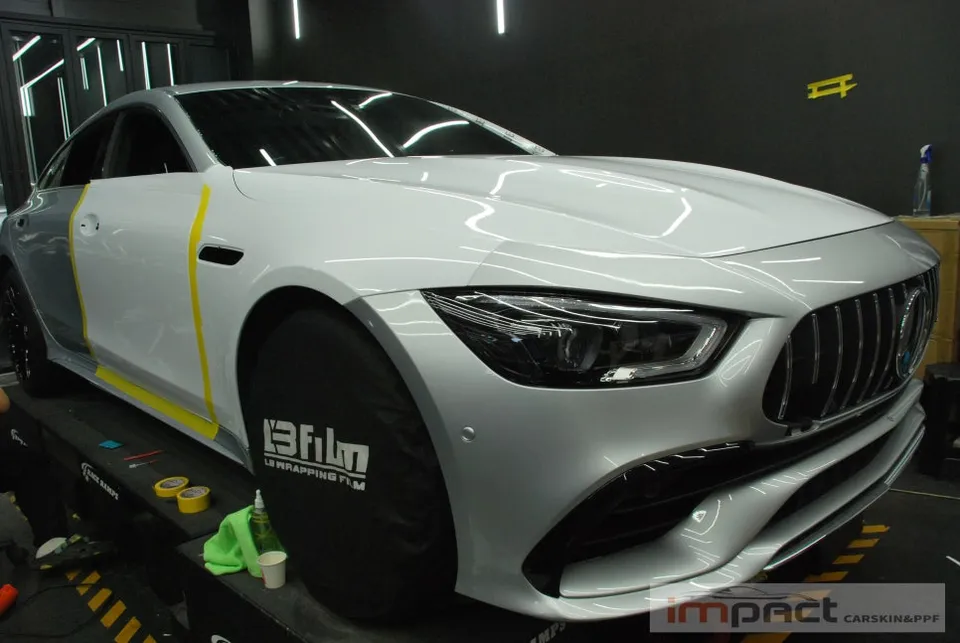 Mercedes-Benz AMG GT 43のカーラッピング事例|費用目安・仕上がり 施工写真 1-2