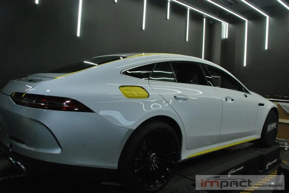 Mercedes-Benz AMG GT 43のカーラッピング事例|費用目安・仕上がり 施工写真 2-2