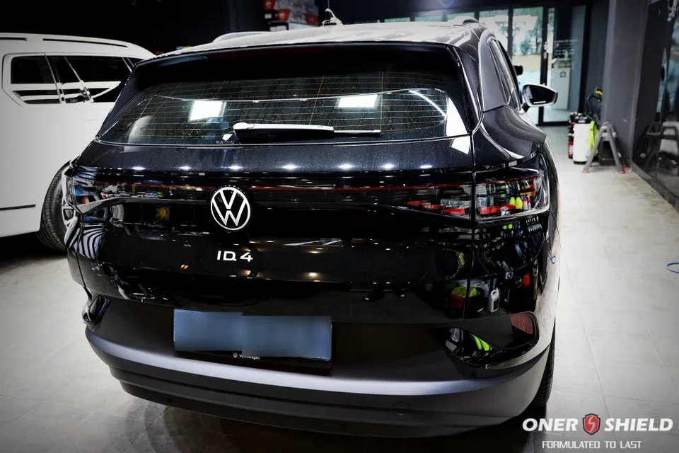 Volkswagen ID.4のガラスコーティング事例|費用目安・仕上がり 施工写真 2-1