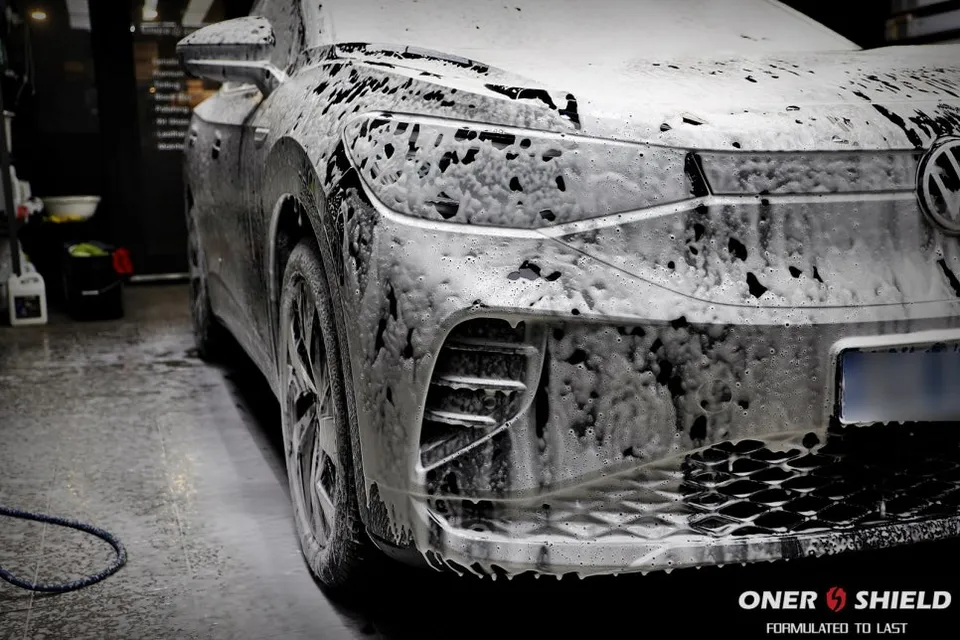 Volkswagen ID.4のガラスコーティング事例|費用目安・仕上がり 施工写真 1-3