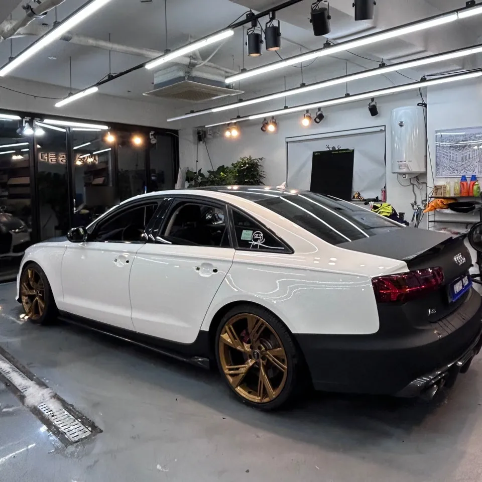 Audi A6のカーラッピング事例｜ナドーグレイの高級感 施工写真 3-1