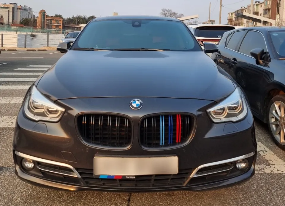 BMW 5 Series GT F07のAndroid Auto・CarPlay取付事例 写真