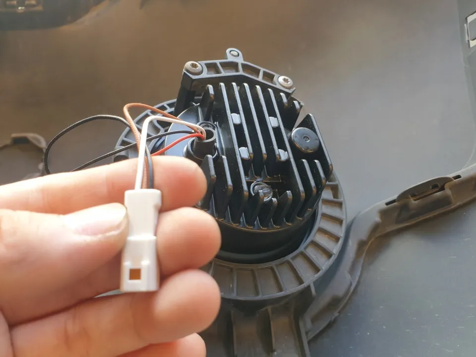 MINI Countryman lighting upgrade - MINI Countryman Lighting Upgrade Review: Brighter Nights photo 5