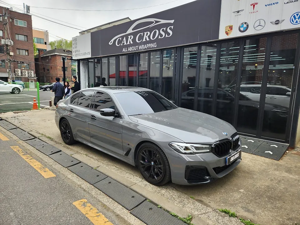 BMW 5 Series G30 vinyl wrap installation result
