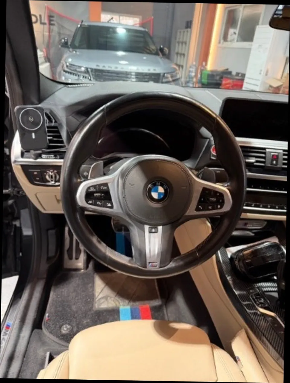BMW X4 M40i G02 steering wheel - BMW X4 M40i G02 Steering Wheel Customization — Beige Leather Upgrade photo 3