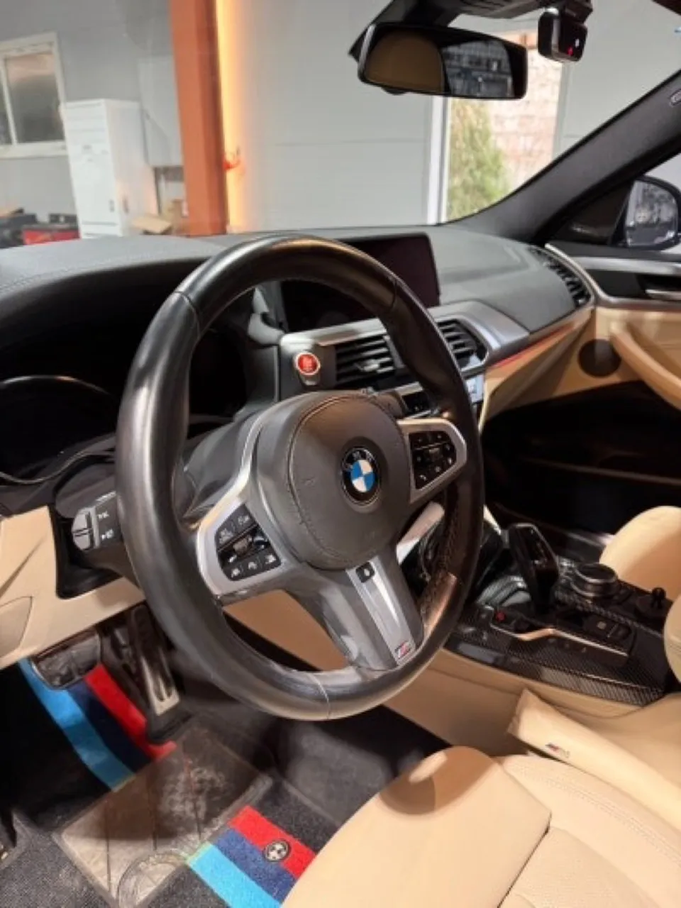 BMW X4 M40i G02 steering wheel - BMW X4 M40i G02 Steering Wheel Customization — Beige Leather Upgrade photo 5