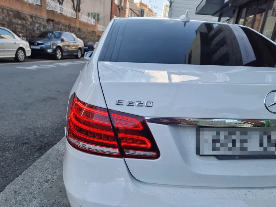 Mercedes-Benz E-Class W212 Vinyl Wrap Review: Cost & Results After