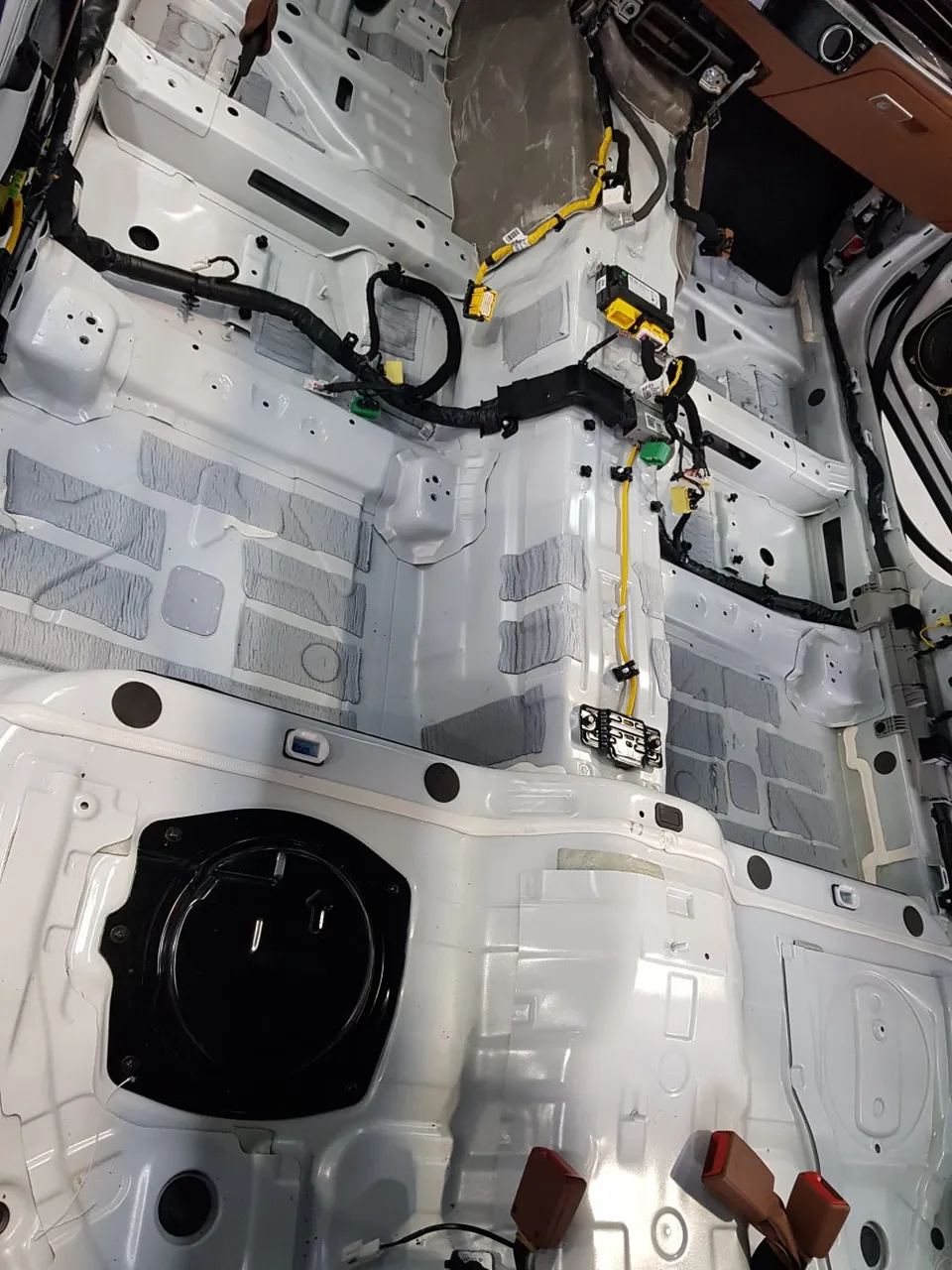 Genesis G80 soundproofing - Genesis G80 Undercoating Review: Maximizing Quietness photo 4