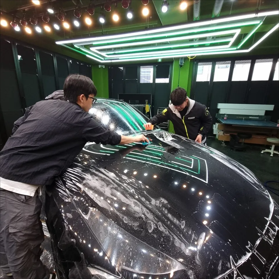 BMW i4のPPF施工事例|費用目安と仕上がり 施工写真 2-3