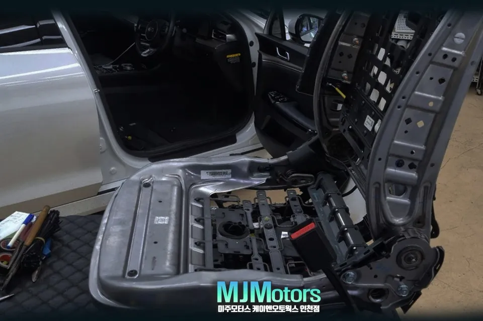 Kia K5 Interior Customization Review: Seat Memory & Easy Access U photo 8