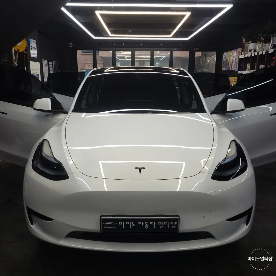 Tesla Model Yのカーフィルム施工事例|費用目安・仕上がり 施工写真 2-2