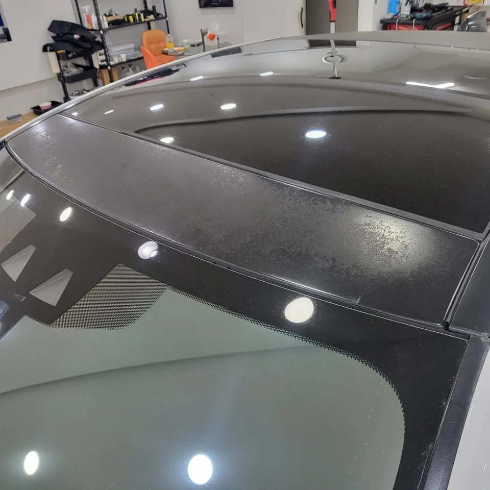Jaguar XFのカーラッピング事例|ルーフトップ再施工 施工写真 2-3