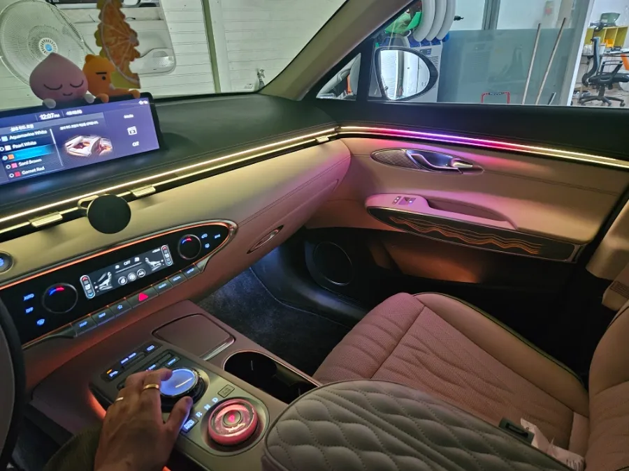 Genesis GV70 ambient lighting - Genesis GV70 Ambient Lighting Upgrade Review photo 3