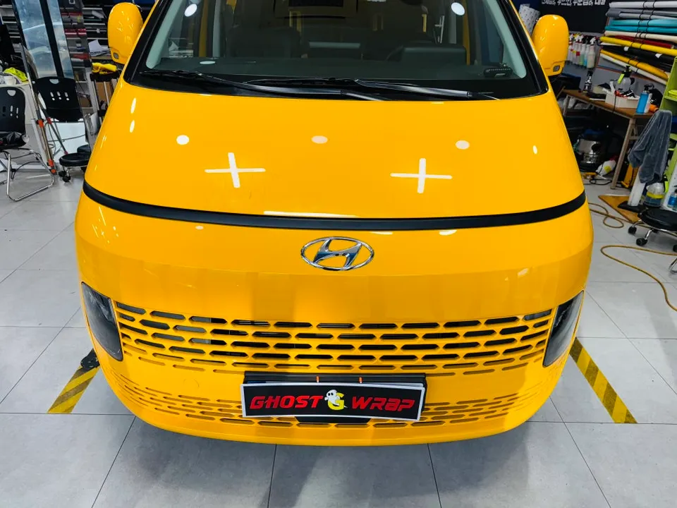 Hyundai Stariaのカーラッピング事例｜広告効果と仕上がり 施工写真 4-1