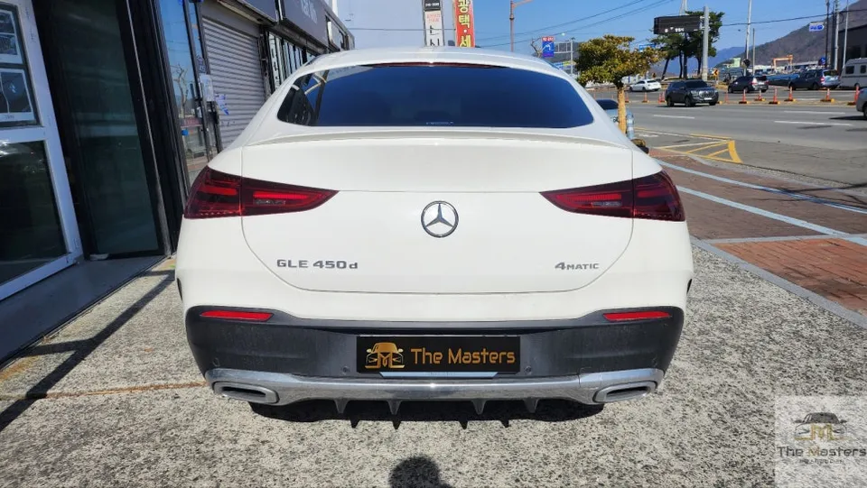Mercedes-Benz GLE W167 ambient lighting - Mercedes-Benz GLE W167 Ambient Lighting Review photo 3