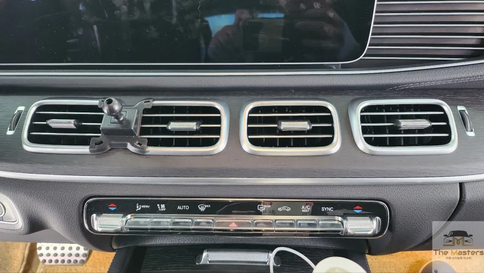 Mercedes-Benz GLE W167 ambient lighting - Mercedes-Benz GLE W167 Ambient Lighting Review photo 4