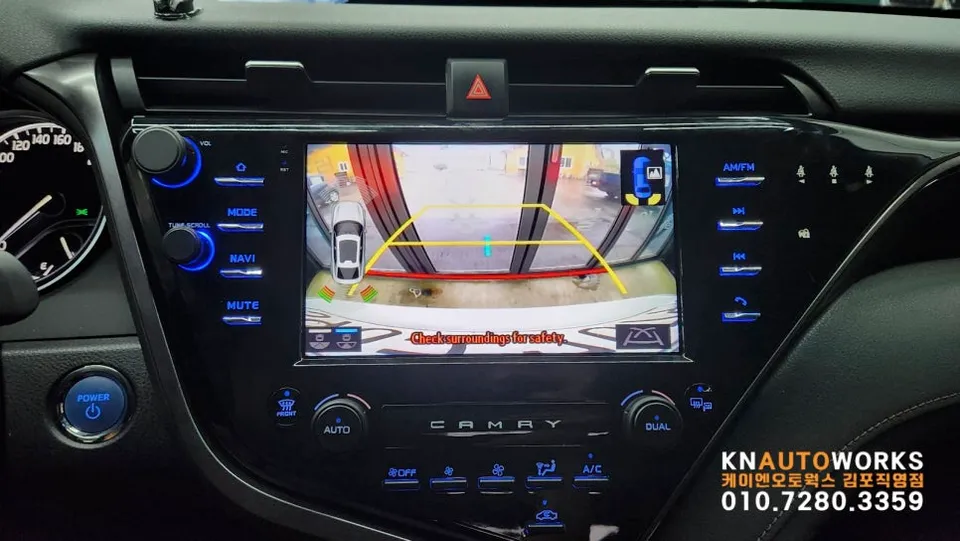 Toyota CamryのAndroid Auto・CarPlay取付事例 施工写真 3-2
