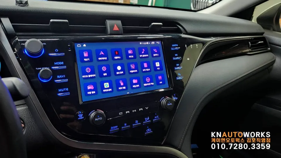Toyota CamryのAndroid Auto・CarPlay取付事例 施工写真 4-2