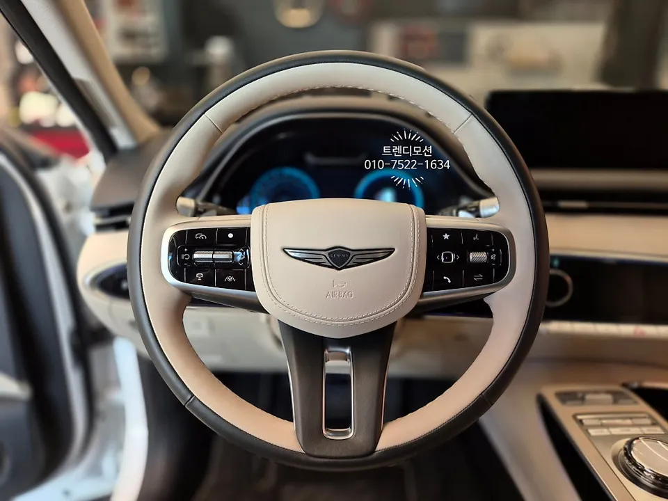 Genesis GV70 steering wheel - Genesis GV70 Steering Wheel Customization Review — Enhanced Inter photo 4