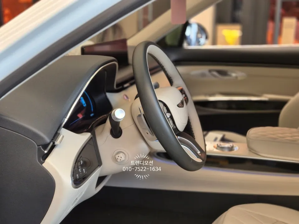 Genesis GV70 steering wheel - Genesis GV70 Steering Wheel Customization Review — Enhanced Inter photo 6