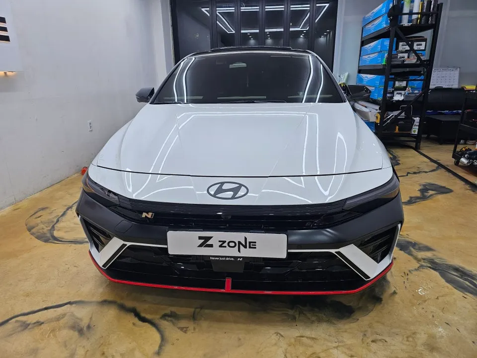 Hyundai Elantra N PPF施工事例|ヘッドライトの印象を変える 施工写真 3-1