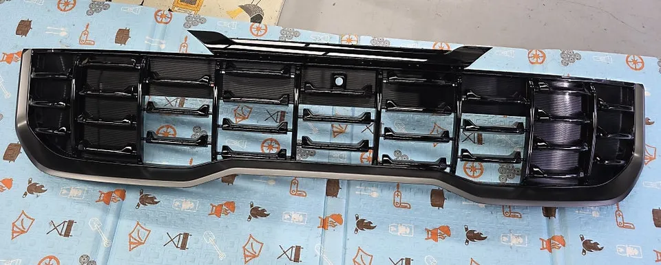 Kia Carnival body kit - Kia Carnival Body Kit Installation Review photo 3