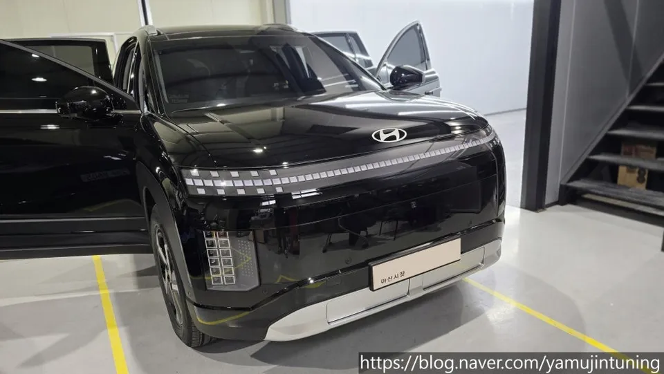 Hyundai IONIQ 9 ambient lighting installation result