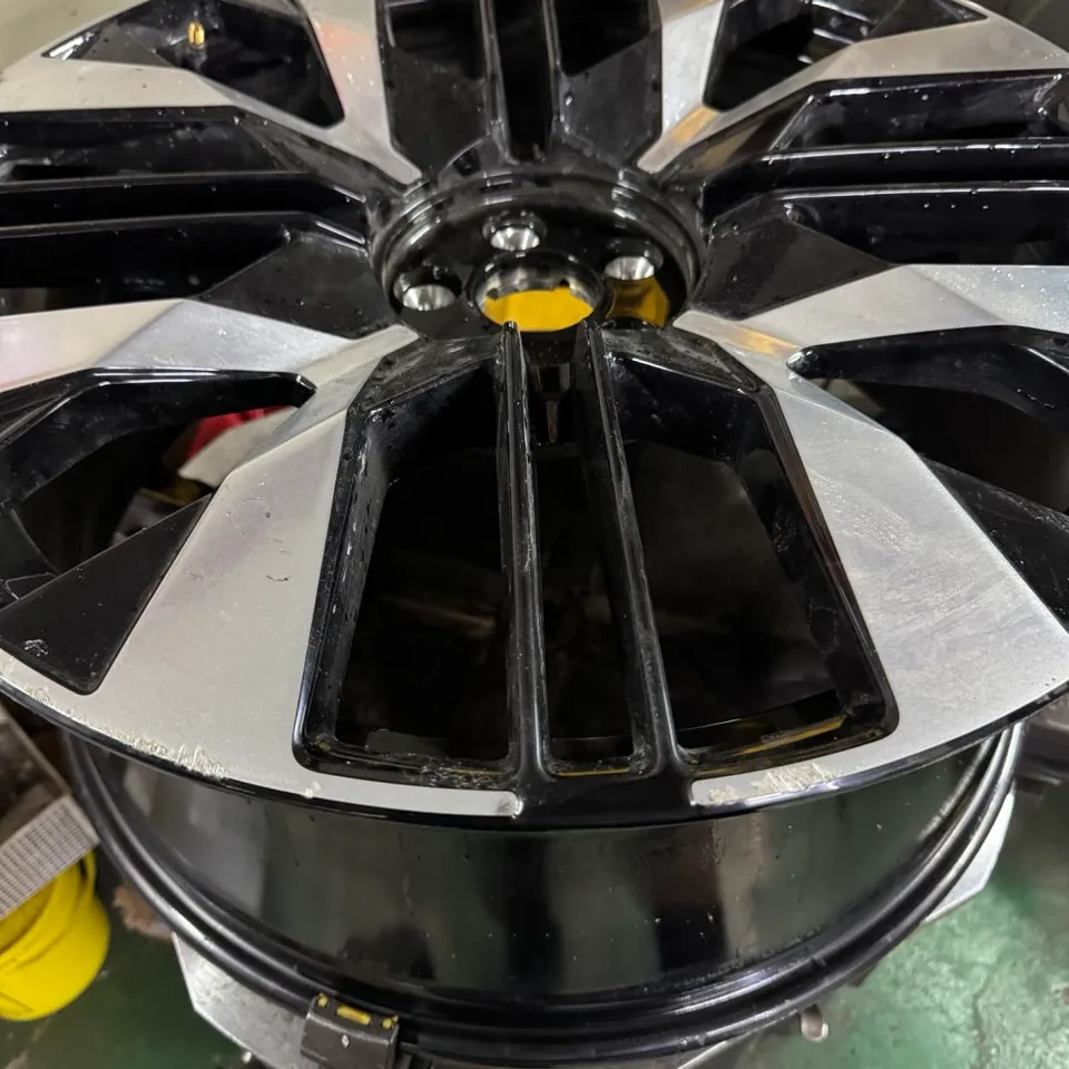 Polestar Polestar 4 wheel repair - Polestar 4 Wheel Repair Review: 22-Inch Buffing Damage Fixed photo 6