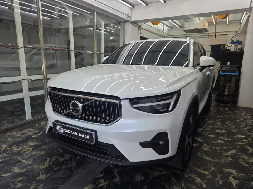 Volvo XC40のガラスコーティング事例｜韓国での施工例 施工写真 2-1